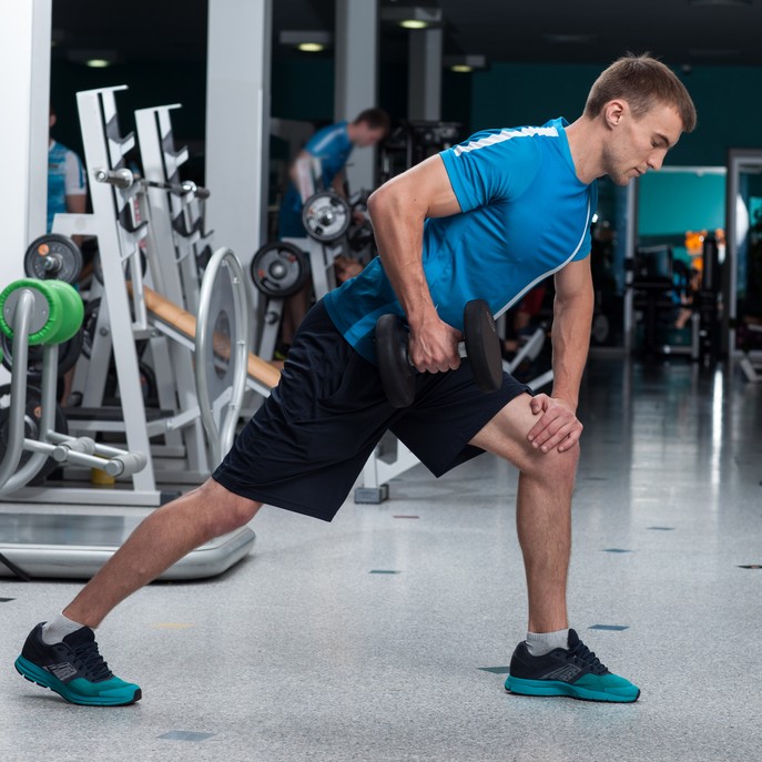 レッグランジの効果的なやり方。強い太ももを作る筋トレ方法のコツとは？