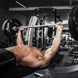 デクラインベンチプレスで体を鍛える