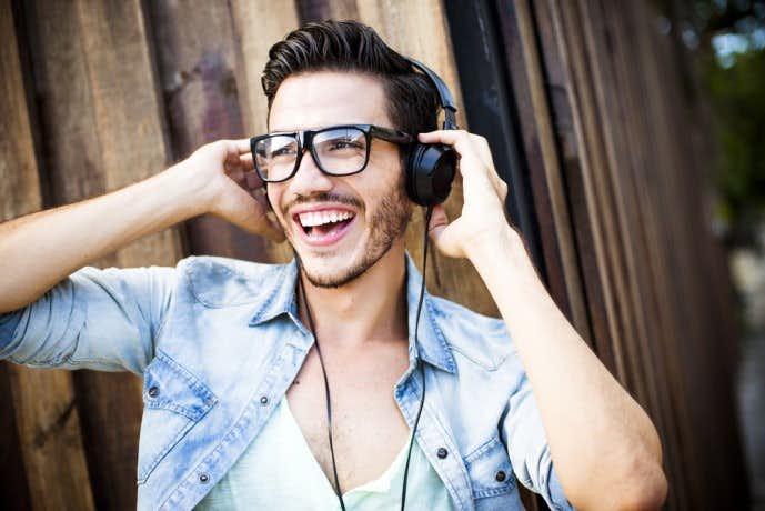 迷ったら買うべき8つのヘッドホン 人気メーカーでおしゃれな高音質ライフを Smartlog 迷ったら買うべき8つのヘッドホン 人気メーカーでおしゃれな高音質ライフを Smartlog