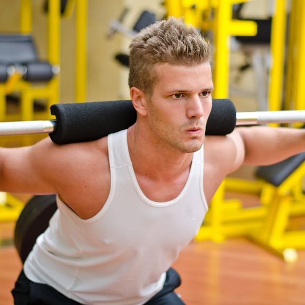 大腿四頭筋を鍛えるバーベルスクワットのやり方 効果を倍増させるフォームとは Smartlog 大腿四頭筋を鍛えるバーベルスクワットのやり方 効果を倍増させるフォームとは Smartlog