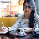 LINEの返事を焦らすのは脈ありサイン