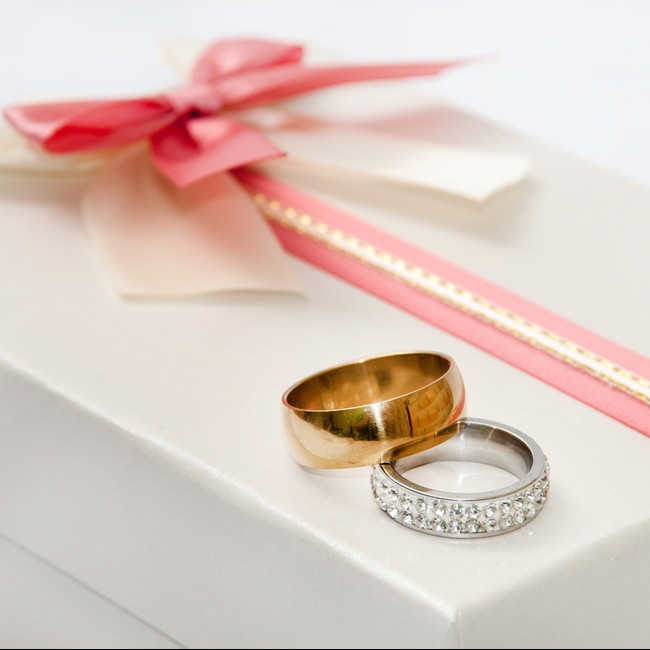 2万円でも納得のクオリティー。クリスマスに彼女へ贈りたいペアリング3品