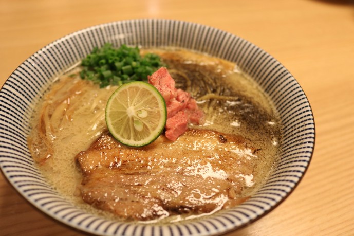 ラム豚骨らーめん