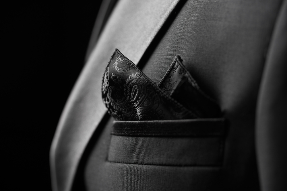 ポケットチーフの折り方まとめ｜これだけ知ってれば大丈夫！