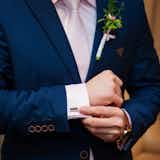 ネイビースーツはデキる男の証。格好よく着こなすコーデ術&コツ