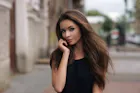 茶髪ロングの美人さん