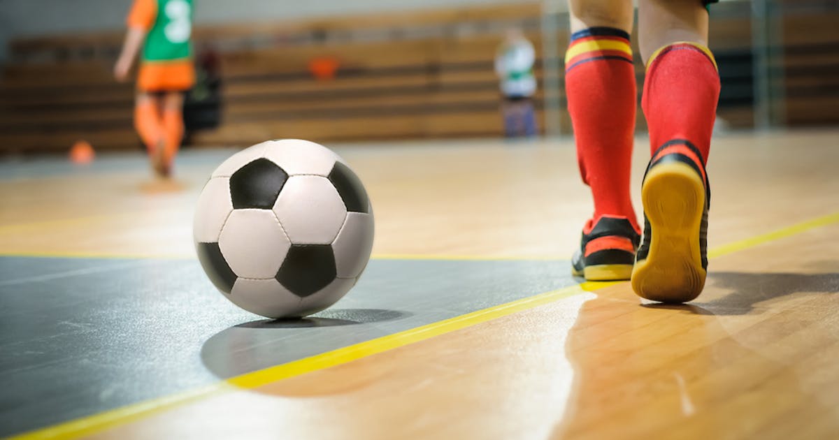 かっこいいスポーツ男子に フットサルのルールまとめ 上級者 Smartlog かっこいいスポーツ男子に フットサルのルールまとめ 上級者 Smartlog