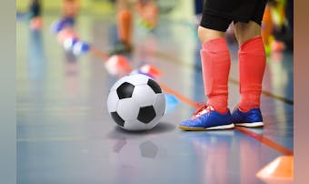 フットサルシューズのおすすめブラン...