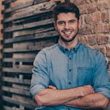 男性の出会い系のプロフィール写真