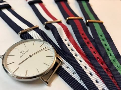 ダニエルウェリントンの時計とトリコロールバンド