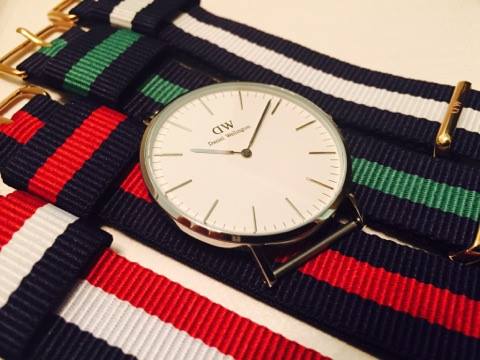 ダニエルウェリントンの時計は数種類のバンドと取替可能