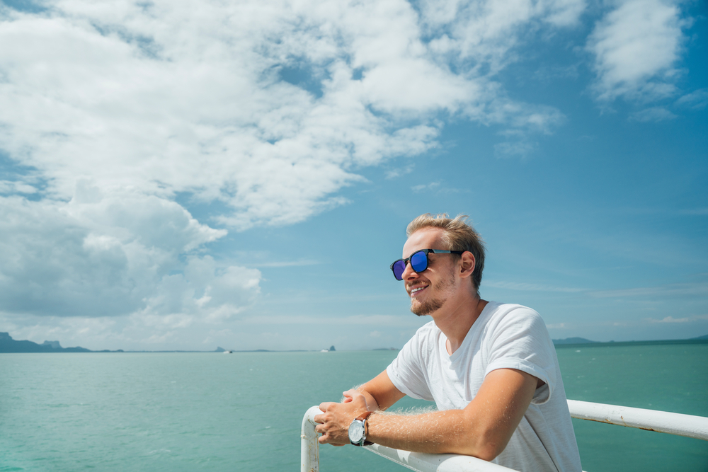 海外セレブ風のおしゃれな白Tシャツ...