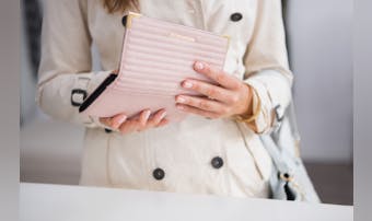 母の日におすすめのブランド財布|4...