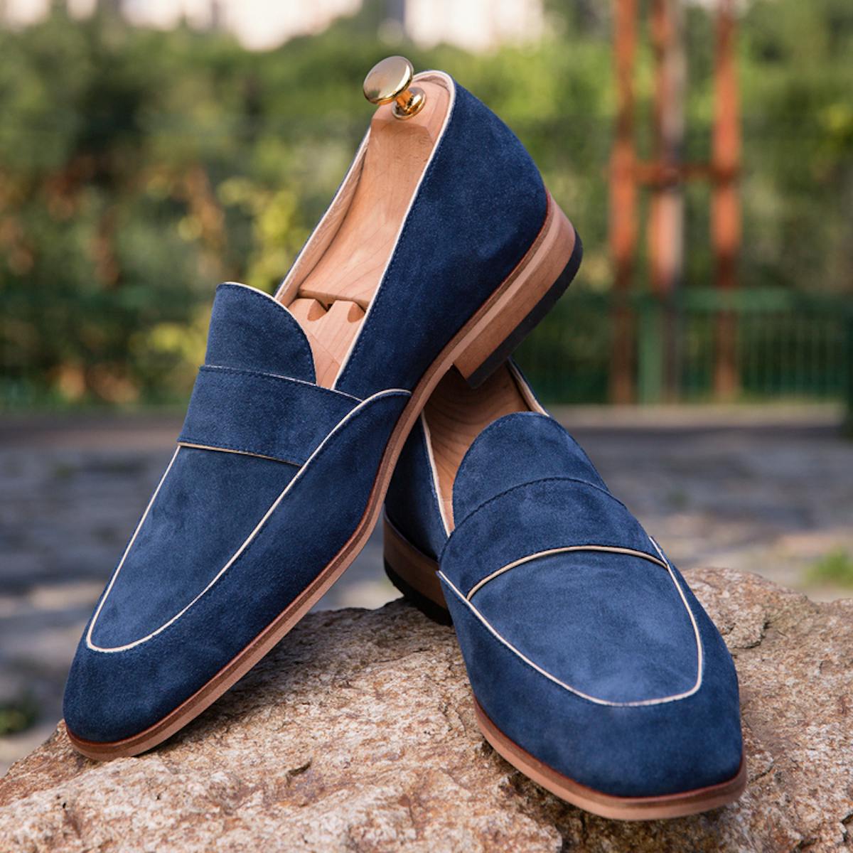 スエード靴の手入れや汚れの落とし方は お手軽なクリーニング方法を徹底解説 Smartlog スエード靴の手入れや汚れの落とし方は お手軽なクリーニング方法を徹底解説 Smartlog