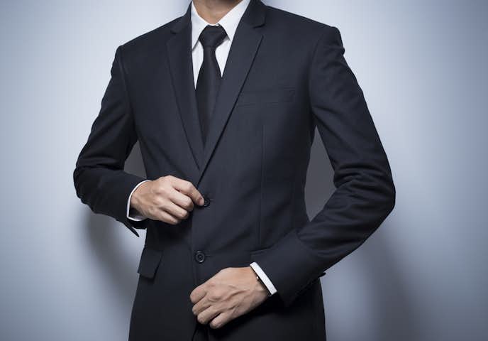 ダニエルクレイグに学ぶ 007ジェームズボンド流のスーツコーデ Smartlog