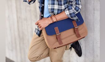 メンズバッグの種類を大公開 知っておきたい男性に人気の定番カバンとは Smartlog メンズバッグの種類を大公開 知っておきたい男性に人気の定番カバンとは Smartlog