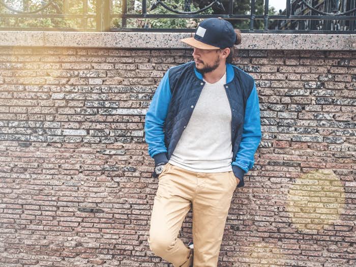 スタジャンの華麗な着こなし方を大公開 おすすめの人気メンズコーデ10選 Smartlog
