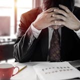 周りからの評価次第でブレる男性