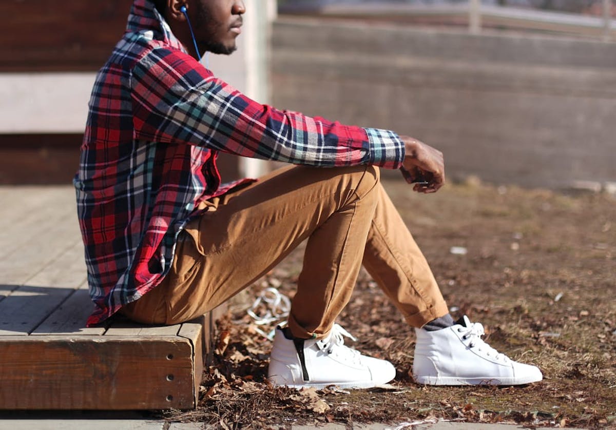 カーゴパンツのおしゃれな着こなし方 かっこいい人気メンズコーデ術 Smartlog カーゴパンツのおしゃれな着こなし方 かっこいい人気メンズコーデ術 Smartlog