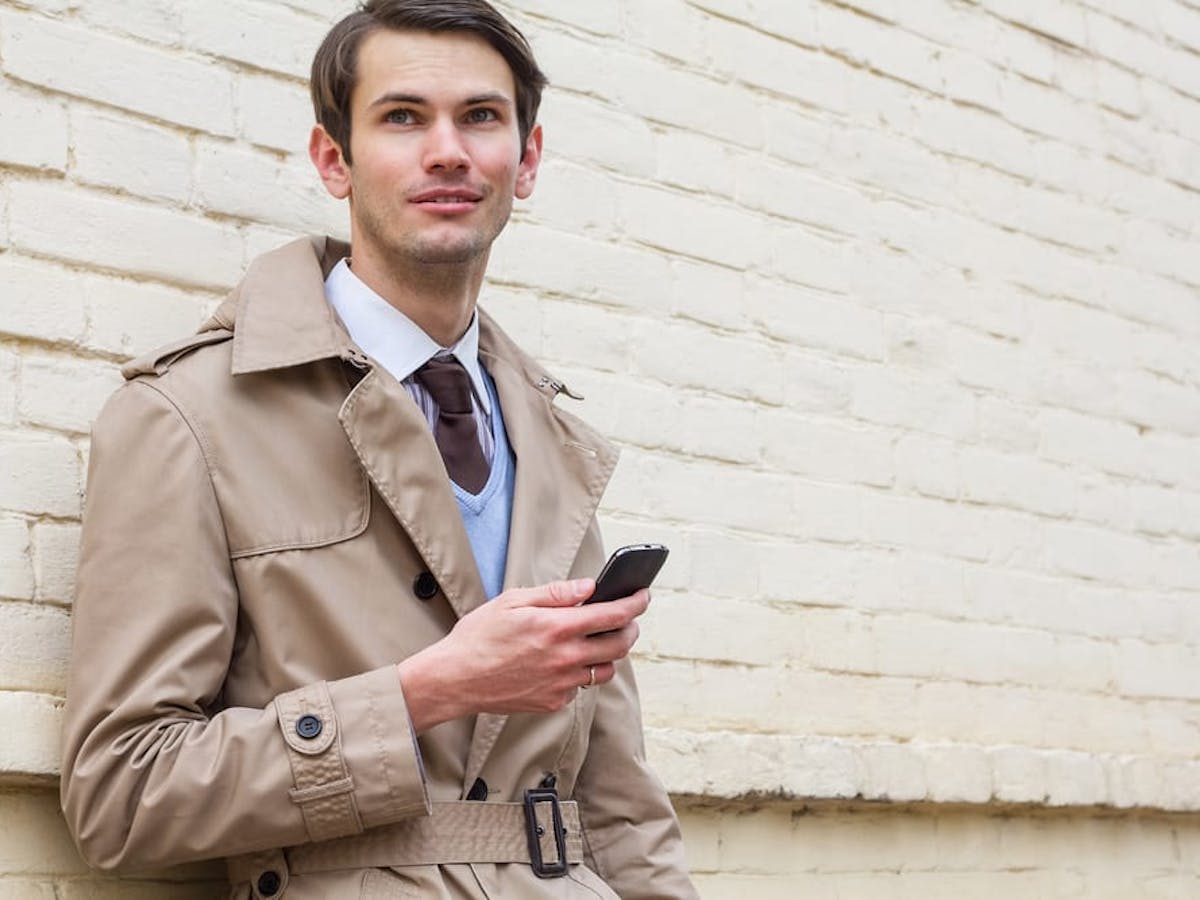 トレンチコートの人気ブランド 大人の美意識 を感じさせるアイテムとは Smartlog トレンチコートの人気ブランド 大人の美意識 を感じさせるアイテムとは Smartlog