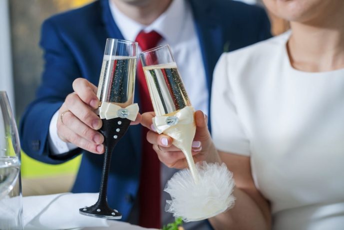 結婚祝いのプレゼントに贈る名入れギフト