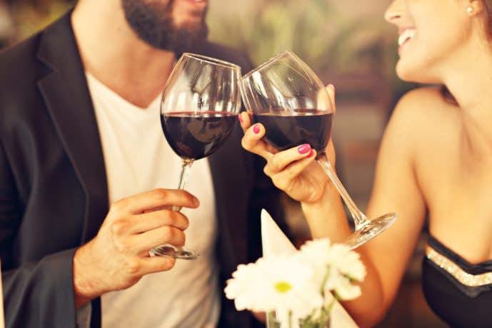 結婚祝いのプレゼントに贈るワイングラス